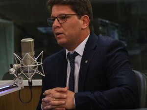 Mario Frias sofre infarto e é levado para UTI de hospital em Brasília