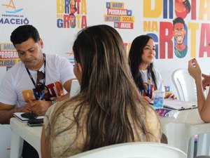 Moradores da comunidade Samambaia recebem serviços da Sala do Empreendedor