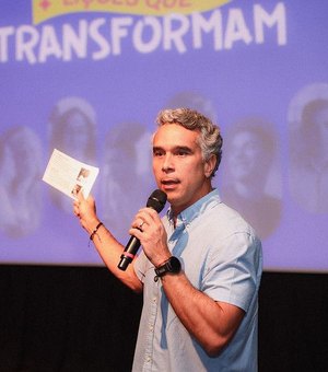 Rafael Brito lança livro em uma das universidades mais renomadas do mundo