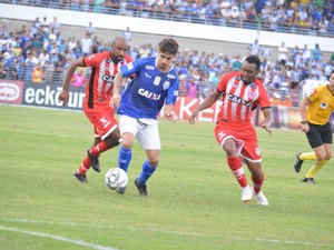 CRB e CSA fazem clássico equilibrado e empatam em 0x0 no Estádio Rei Pelé