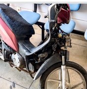 Veículo irregular abandonado é apreendido na cidade de Matriz de Camaragibe