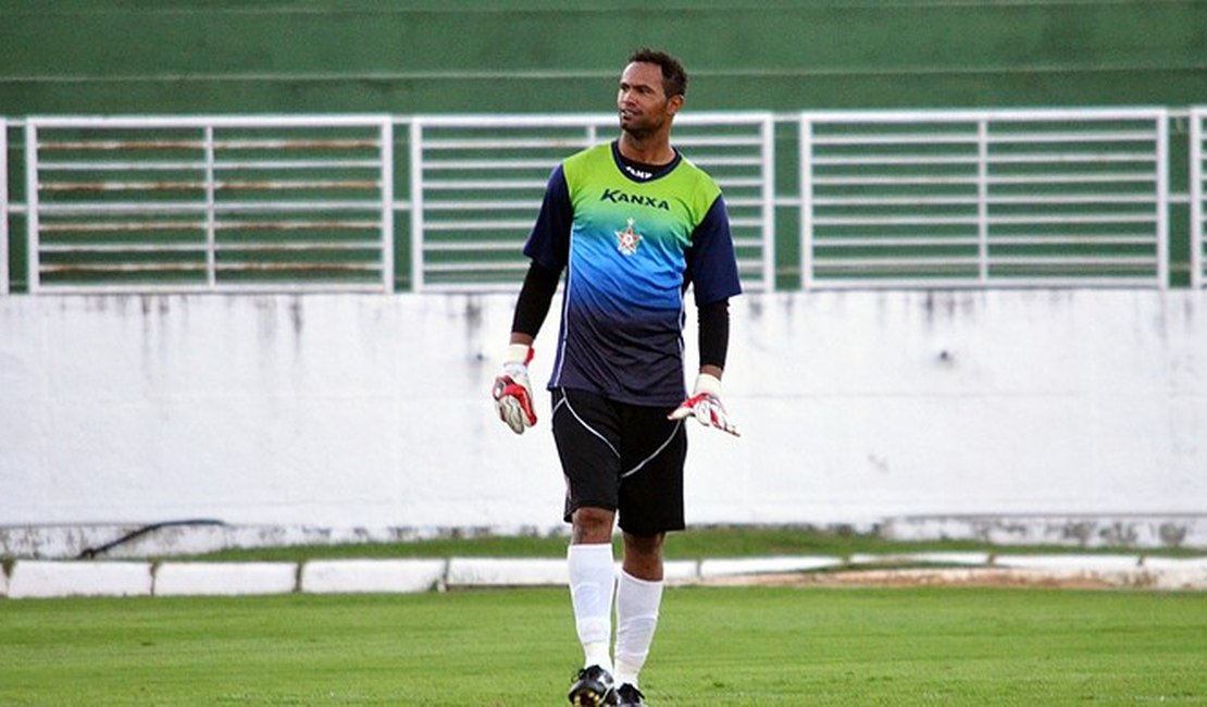 Técnico confirma e goleiro Bruno deve estrear no sábado pelo Boa Esporte