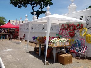 Na véspera do Dia de Finados, cemitérios já registram movimento de ambulantes