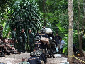 Grupo resgatado em caverna deixa o hospital na próxima semana