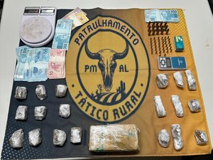 PM flagra mulheres com drogas durante ações em Palmeira dos Índios e Santana do Ipanema