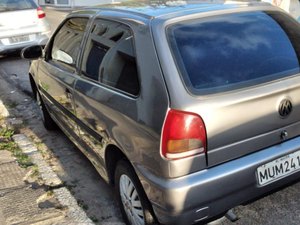 Imagens mostram furto de carro no bairro do Jacintinho, em Maceió