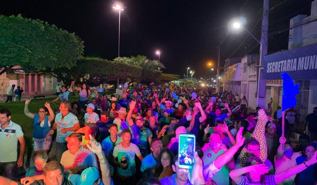 População de Paulo Jacinto vai as ruas em apoio em apoio à candidatura de Chicão