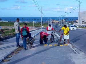 SMTT retira sinalização irregular de ciclovia em Cruz das Almas