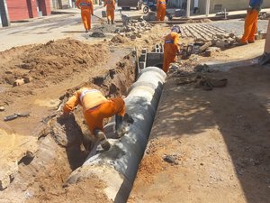 Prefeitura intensifica obras de drenagem em ruas que sofrem com alagamentos em Palmeira dos Índios
