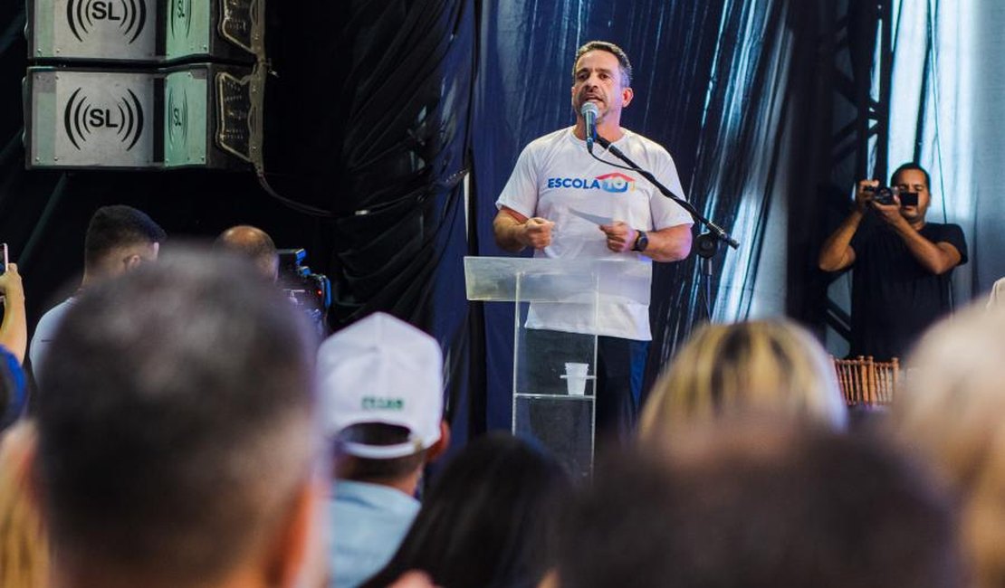 Paulo Dantas assina PL que amplia de R$100 para R$150 valor pago pelo Cartão Escola 10