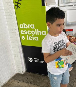 No Mês das Crianças, Geladeira Literária necessita de doação de livros infantis