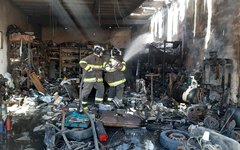Incêndio destrói oficina mecânica em Maceió
