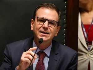 Prefeito do Rio de Janeiro apoia operação policial contra o Comando Vermelho