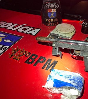 Homem é preso com submetralhadora e drogas dentro de casa na parte alta de Maceió
