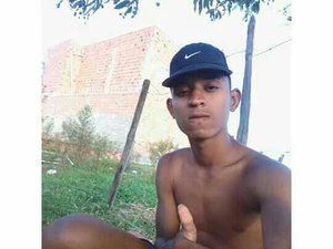 Mãe apela para encontrar filho adolescente desaparecido