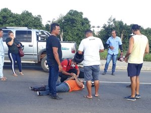 Acidente de trânsito deixa um ferido no meio de rodovia em Arapiraca