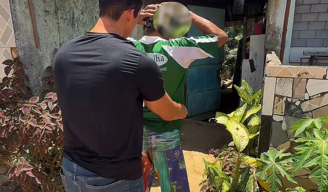 [Vídeo] Deputado Leonam resgata cavalo vítima de maus-tratos no Benedito Bentes