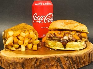 Hamburgueria em Maceió inova para se adaptar à nova realidade