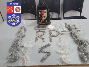 Operação apreende maconha, crack e cocaína em casa que era utilizada como depósito de drogas