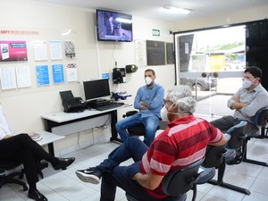 MPT e Sindicato dos Bancários discutem situação de trabalhadores nas agências