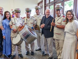 Em Maceió, Lula dispara: 'Quero mais livros e menos armas'