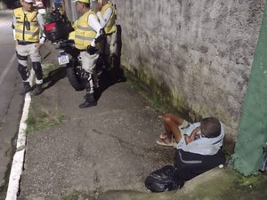 Idoso em situação de rua é acolhido e levado para atendimento médico em UPA