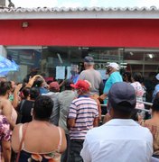 Prova de vida obrigatória faz agência bancária lotar em Maragogi