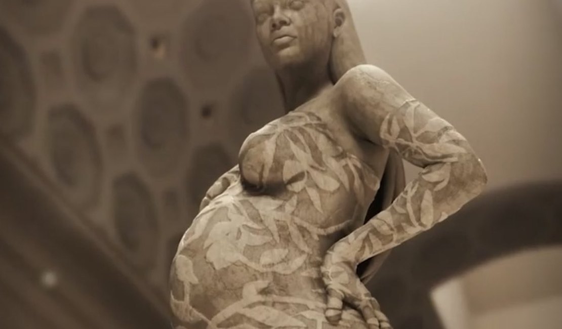 Rihanna ganha estátua de mármore no Museu Metropolitano de Arte durante o MET Gala