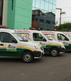 Veridiano  Almir entrega novas ambulâncias para Feira Grande
