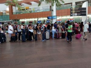 Empresária reclama de monopólio usado para ofertar internet no aeroporto de Maceió