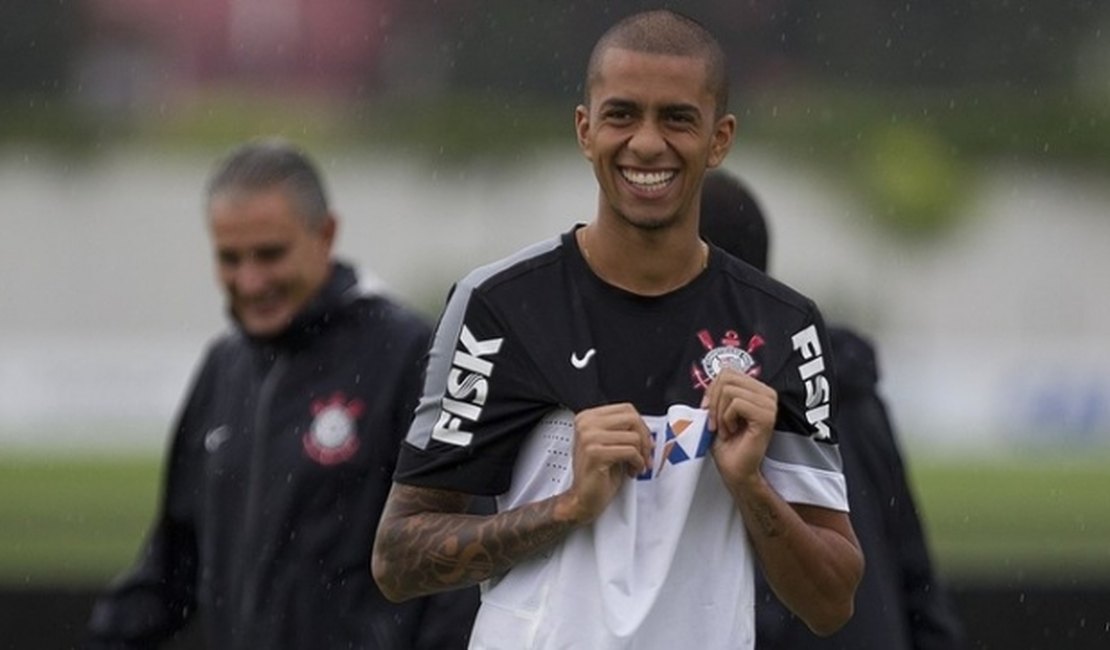 Diretoria do CRB confirma acerto com zagueiro André Vinícius