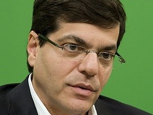 Jornalista ex-Globo vence processo movido por diretor