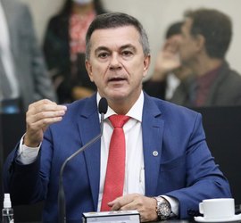 Após aparecer em palanque da oposição, Ronaldo Medeiros reivindica respeito do PT de Delmiro Gouveia
