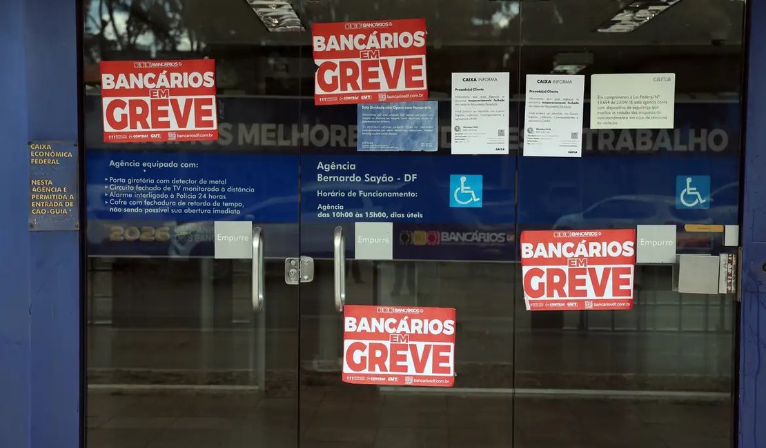 Bancários rejeitam proposta da Caixa Econômica Federal e mantêm greve nacional