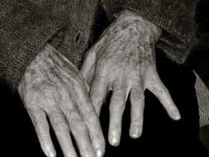 Funcionário de asilo é condenado por abandonar 26 idosos no período noturno