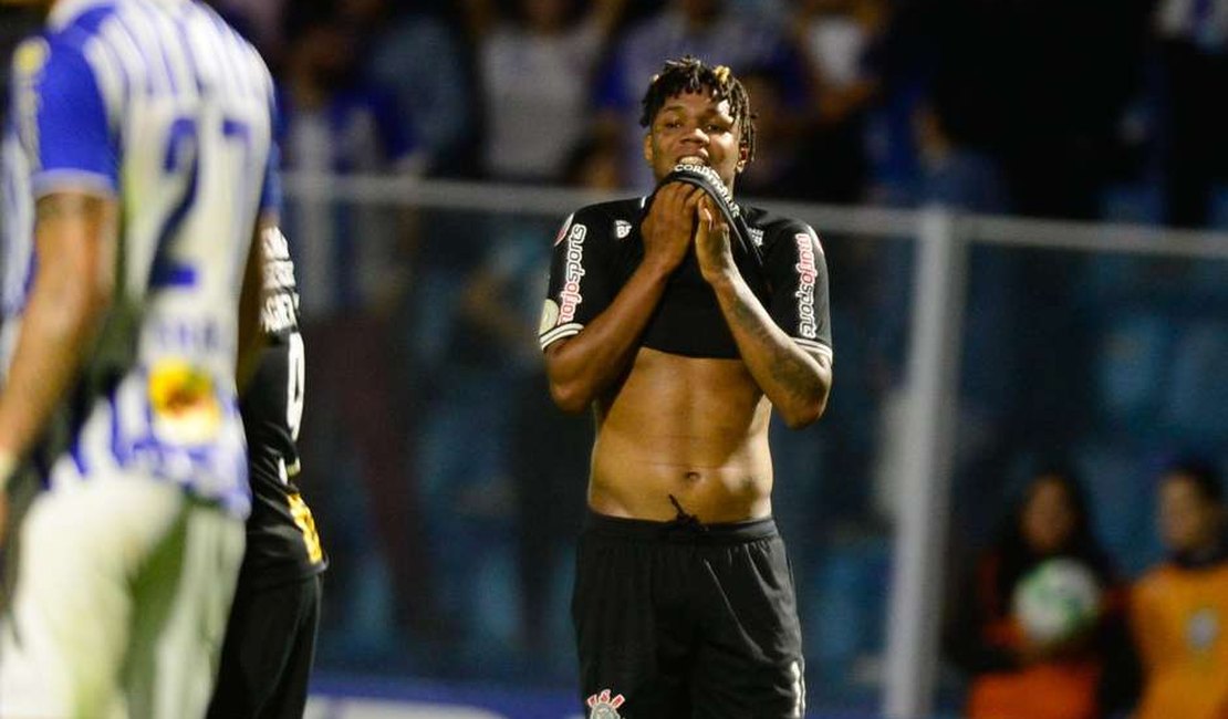 Corinthians empata com Avaí e perde a chance de entrar no G4