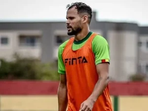CSA viaja para Manaus e Moacir Júnior sinaliza mudanças para enfrentar o Nacional