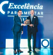 Considerado um dos políticos mais influentes do país, Arthur Lira recebe Prêmio Excelência Parlamentar 2025