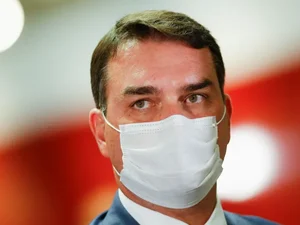Flavio Bolsonaro diz que ataques aos Três Poderes não podem ser usados para “fins políticos”