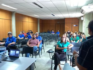 Servidores da Ilumina participam de palestra sobre orçamento público