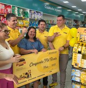 [Vídeo] Caminhão do Domingão Cimed premia cliente da RM Farma, em Pão de Açúcar