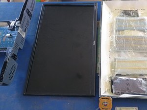 ﻿﻿Sargento da PM é flagrado tentando entrar em presídio com celulares e objetos ilícitos escondidos em TVs