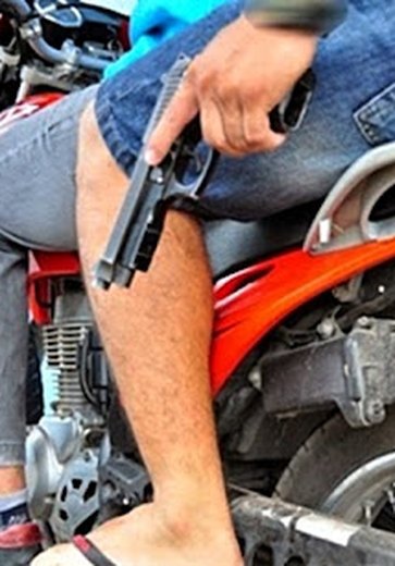 Assaltantes fazem arrastão em Igaci : moto, dinheiro e outros pertences são roubados