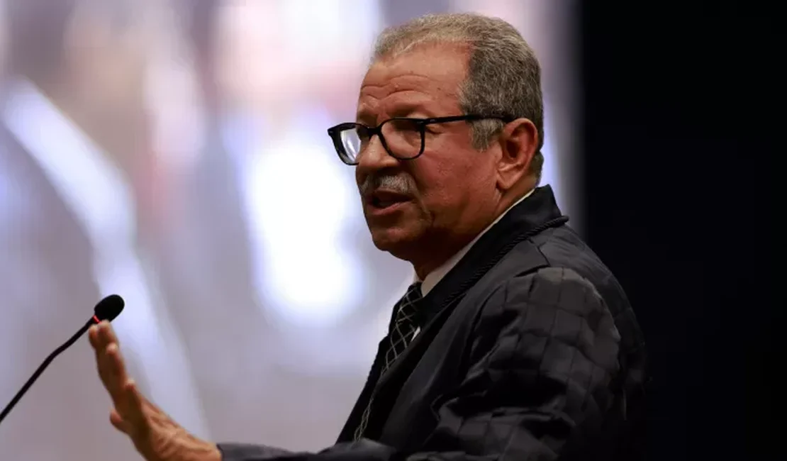 Bolsonarista declarado, alagoano ex-desembargador será candidato ao Senado em 2026