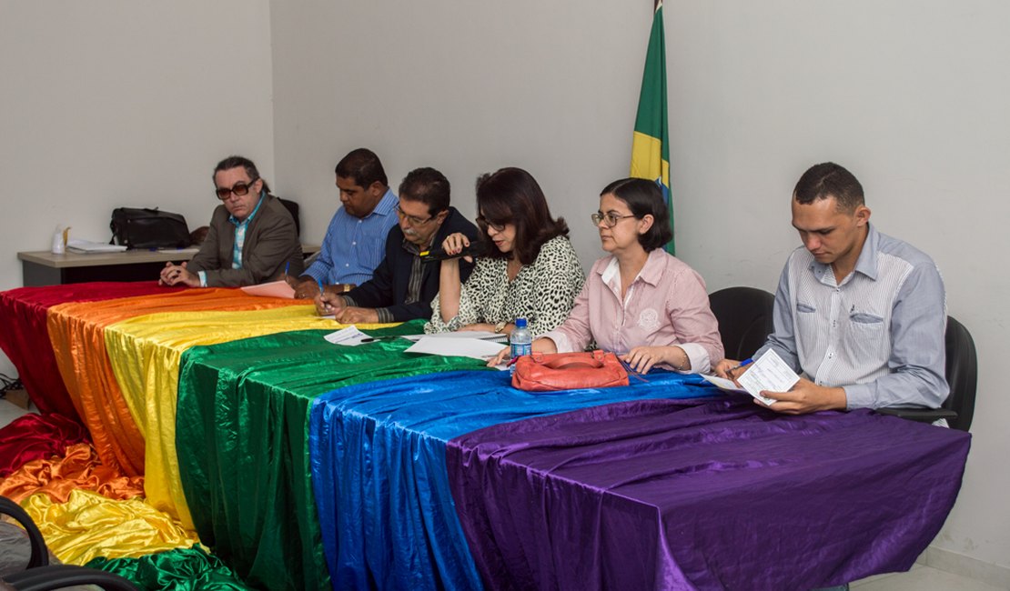 Rogério apoia criação do conselho municipal LGBTT em Arapiraca