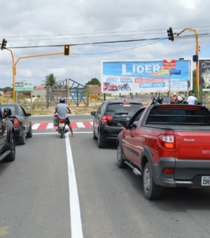 Semáforos mudam sinalização e sentido de ruas em bairros de Arapiraca