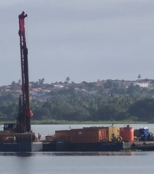 Pilares da ponte entre Penedo e Neópolis começam a ser instalados