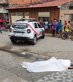 [Vídeo] Mototaxista é morto a golpes de arma branca no Cleto Marques Luz