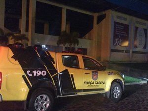 Morador é espancado e agredido na cabeça com paralelepípedo 