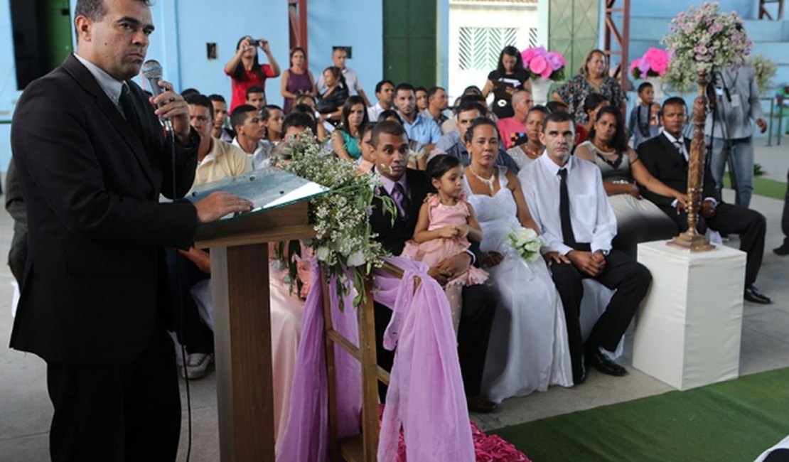 Tribunal de Justiça promove casamento coletivo para 50 casais no fim de semana